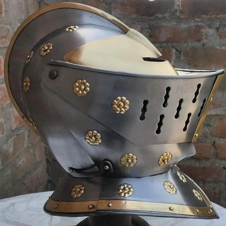 Europäischer Ritterhelm Mittelalterlicher Ritterhelm mit Messinghelm Rollenspiel-Ritterhelm 18 Gauge Tragbarer Helm