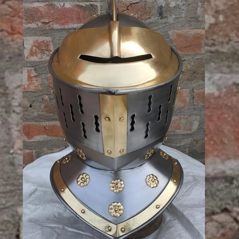 Casco de caballero europeo Casco de caballero medieval con casco de latón Casco de caballero de juego de rol Casco portátil de calibre 18