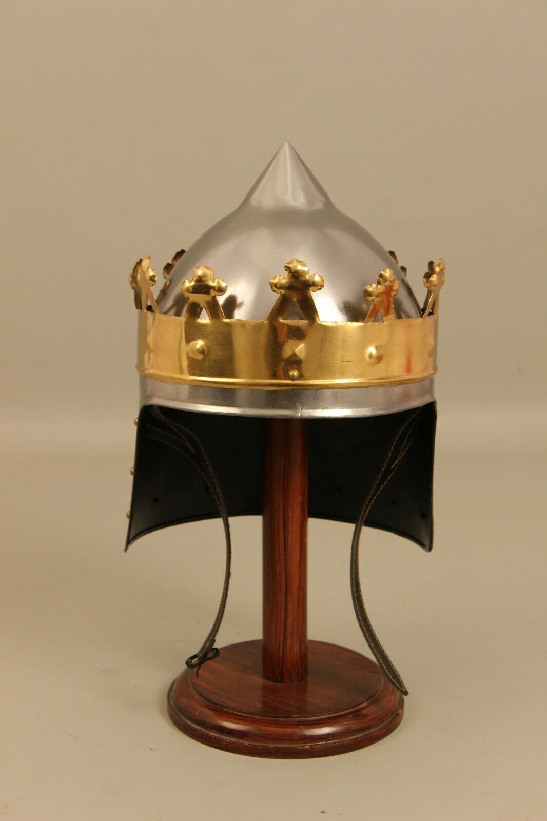 Casco de caballero medieval de acero calibre 18, casco de corona de latón, Cosplay
