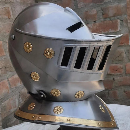 Casco de caballero europeo Casco de caballero medieval con casco de latón Casco de caballero de juego de rol Casco portátil de calibre 18
