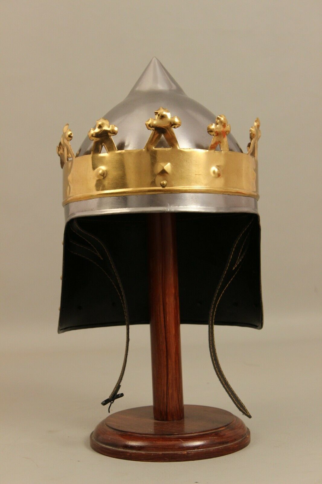 Casco de caballero medieval de acero calibre 18, casco de corona de latón, Cosplay