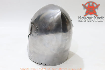 Italienischer Helm aus dem 14. Jahrhundert