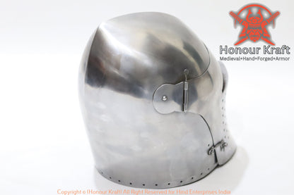 Italienischer Helm aus dem 14. Jahrhundert