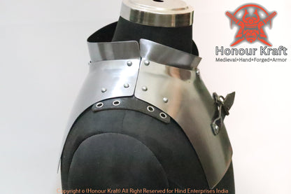 Halsberge, Stahlpanzerung zum Schutz der Wirbelsäule für HMB Buhurt
