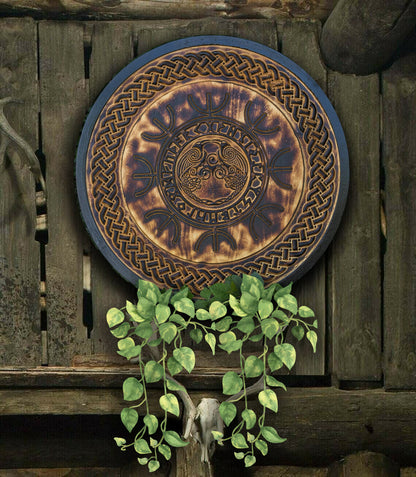 Hugin y Munin Raven Escudo vikingo con símbolos tallados, 24"