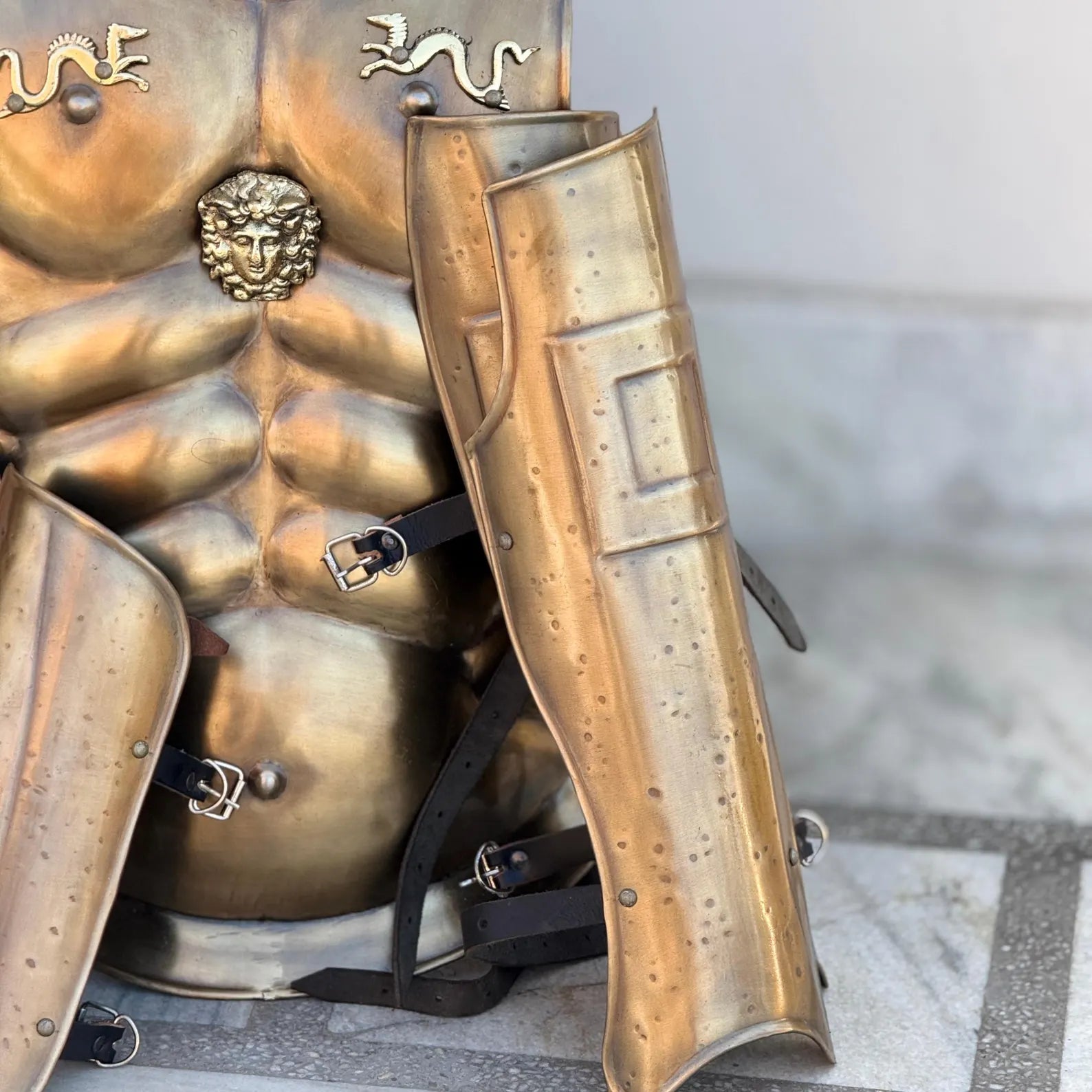 Spartan Armor Set, Full Muscle King Leonidas 300 Spartan Costume, Medieval Greek Armor with Helmet, Arm & Leg Armor, Perfect Christmas Gift for Cosplay & Re-enactments