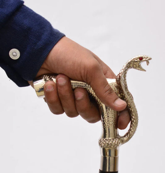Bastón hecho a mano de palisandro con mango de serpiente y acabado en latón victoriano