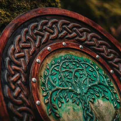 Escudo vikingo tallado del árbol de la vida nórdico Yggdrasil, 24"