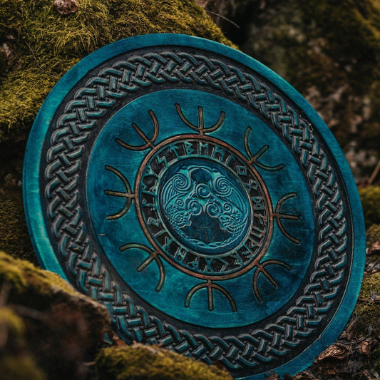 Escudo vikingo con símbolos tallados del cuervo Huginn y Muninn de Odín, 24" 