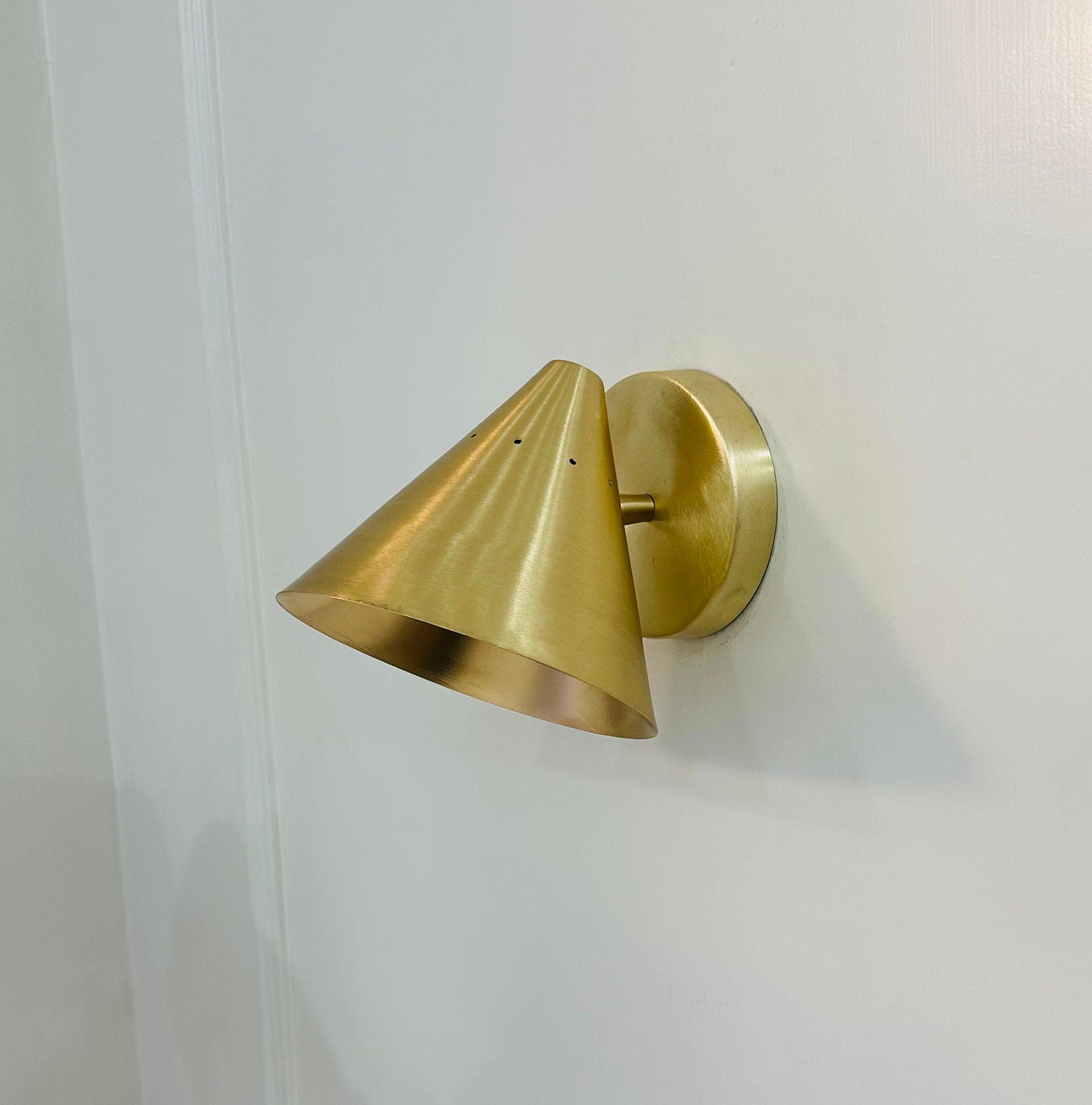 Handcrafted Modern Decorative Wall Scone Cone Light