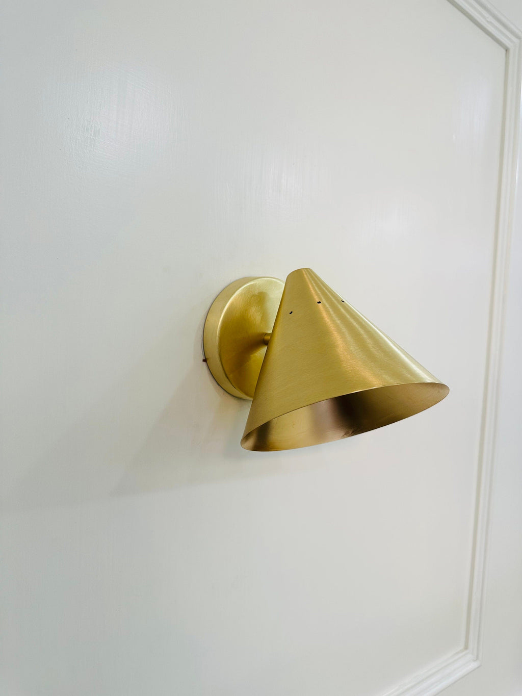 Handcrafted Modern Decorative Wall Scone Cone Light