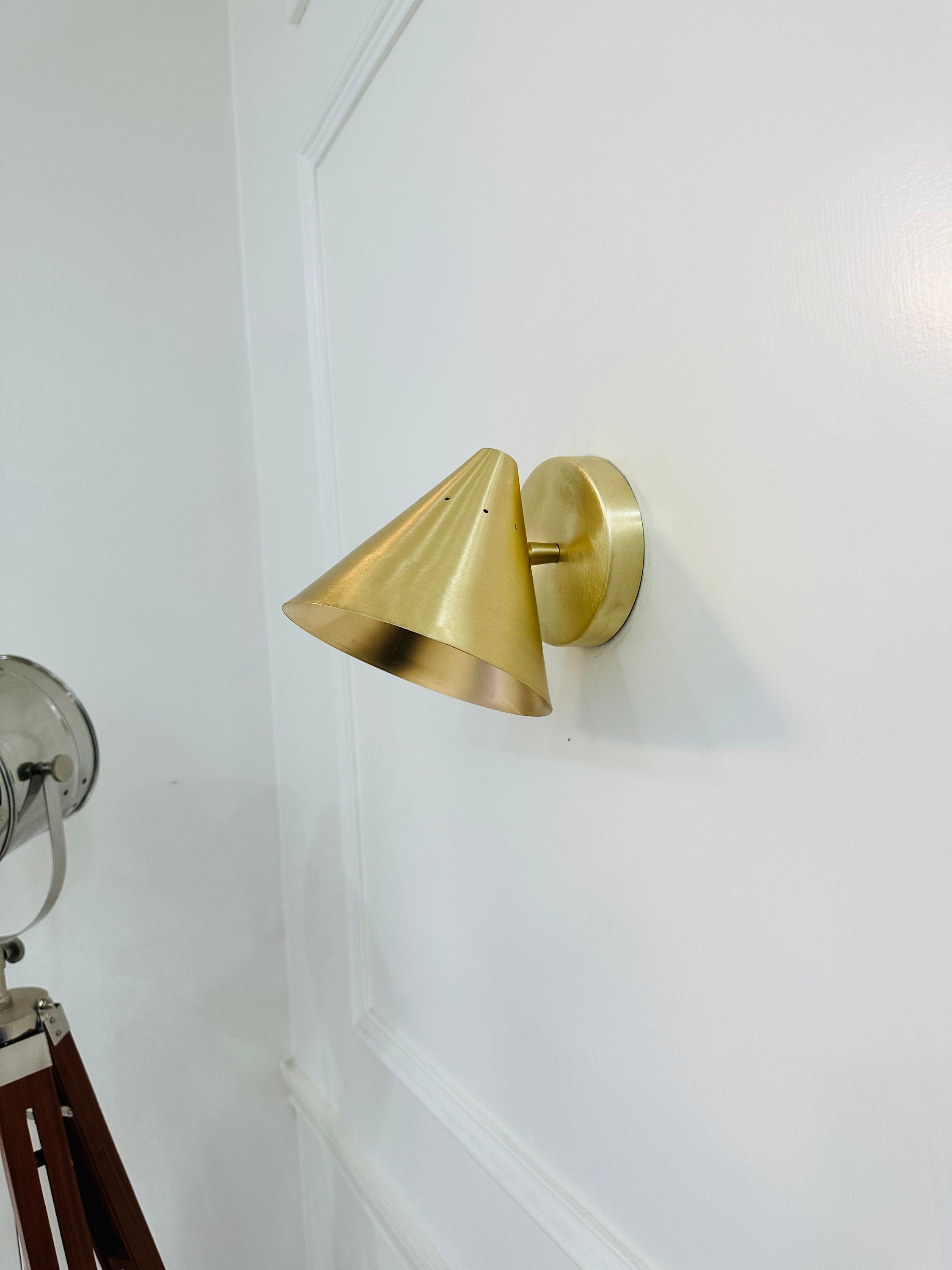 Handcrafted Modern Decorative Wall Scone Cone Light