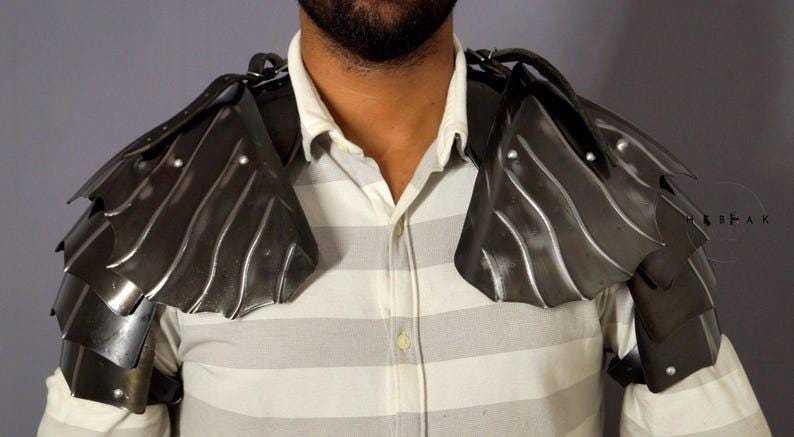 Nazgul Ringwraith Shoulder Costume